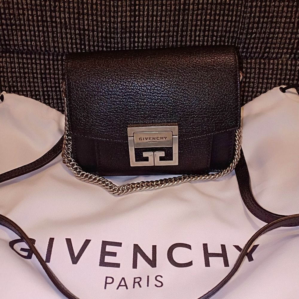 Givenchy GV3 mini shoulder bag